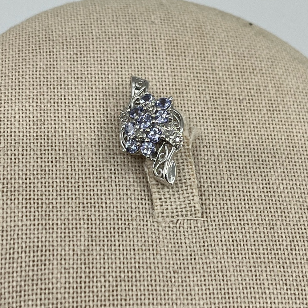 10K White Gold Tanzanite 💎 Diamond Accent Pendant - Vintage Estate, 1990s - Picture 4 of 15